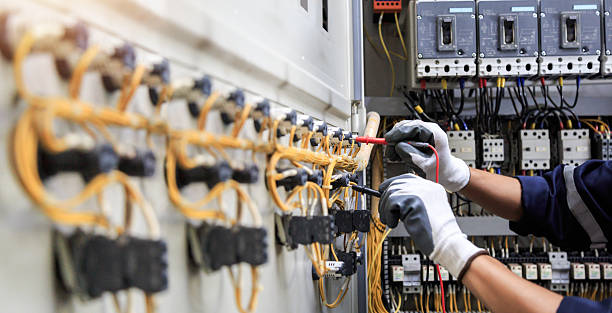 Professional Electrician technician working in Nixon, TX